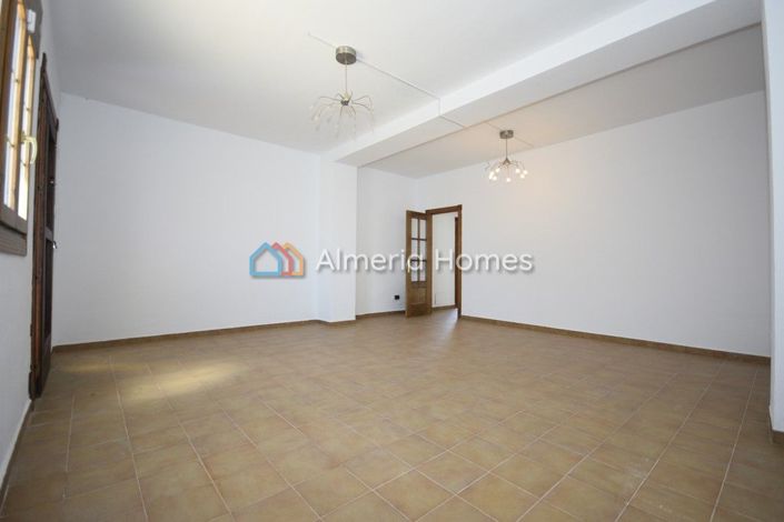 Image No.21-5 Bed Villa for sale