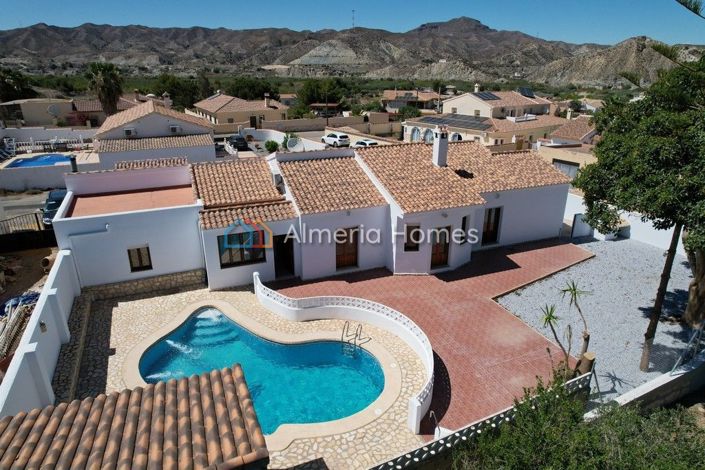 Image No.6-5 Bed Villa for sale