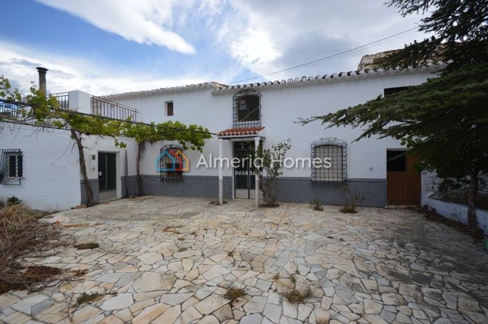 Image No.5-5 Bed Country House for sale