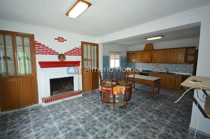 Image No.8-5 Bed Country House for sale