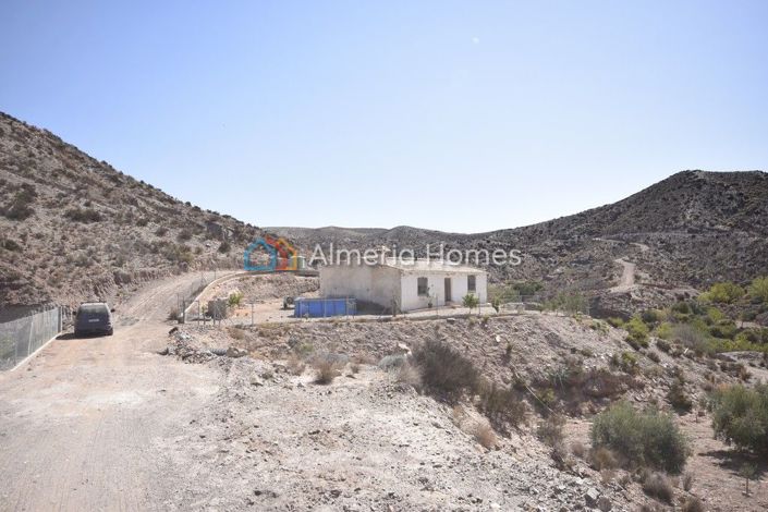 Image No.8-2 Bed Country House for sale