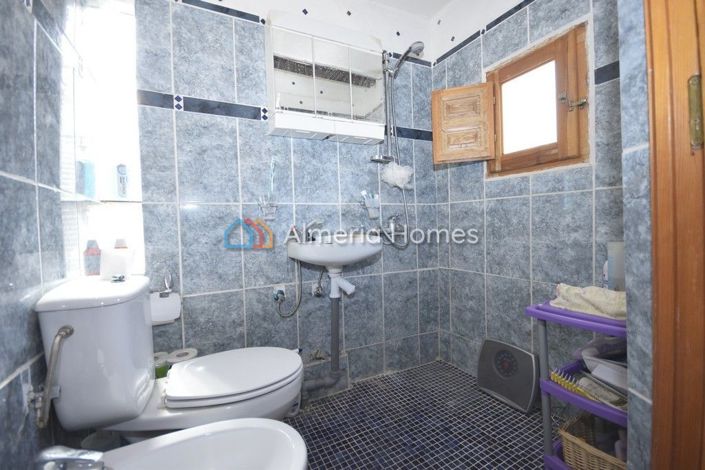 Image No.13-3 Bed Country House for sale