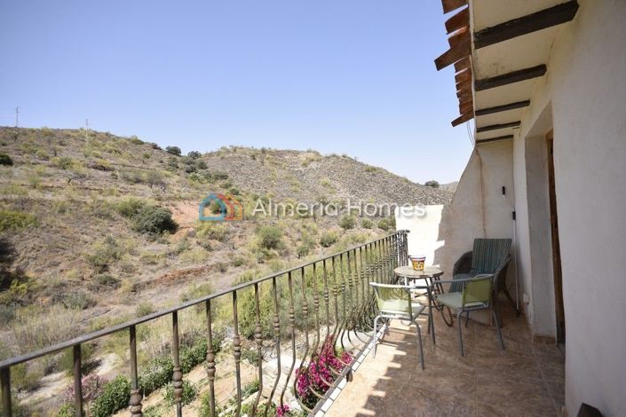 Image No.14-3 Bed Country House for sale