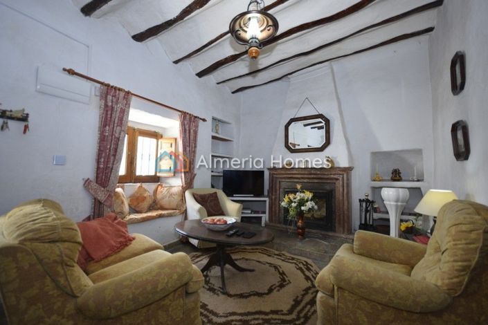 Image No.4-3 Bed Country House for sale