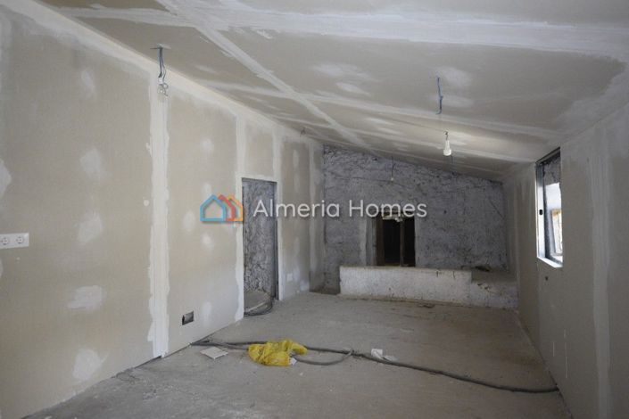 Image No.17-3 Bed Country House for sale