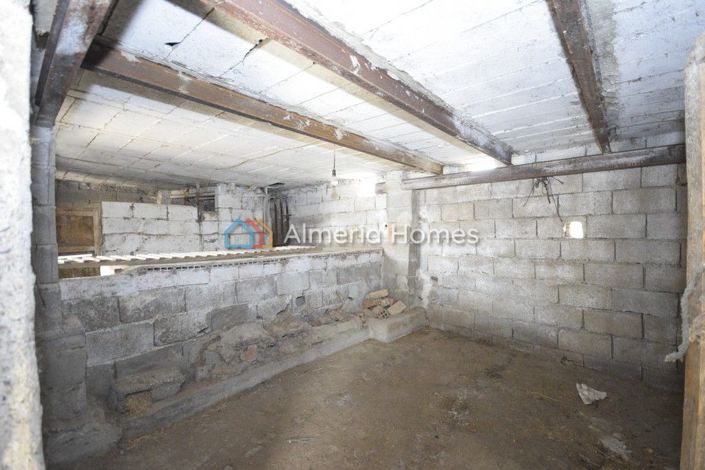 Image No.20-3 Bed Country House for sale