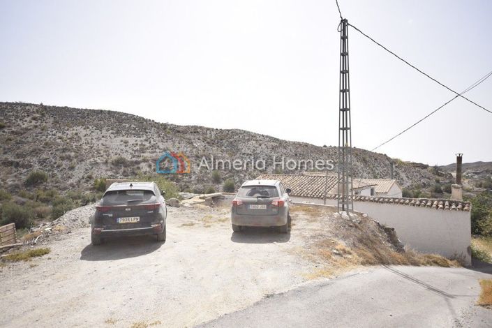 Image No.5-3 Bed Country House for sale