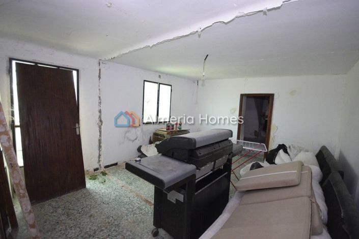 Image No.9-3 Bed Country House for sale