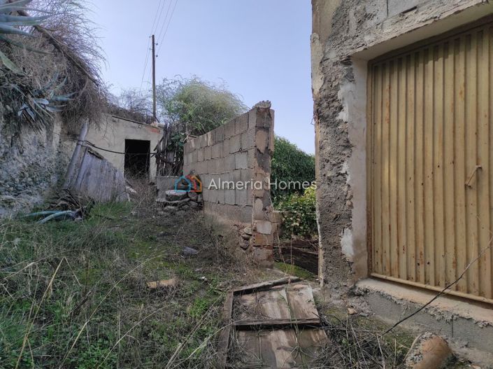 Image No.7-3 Bed Village House for sale