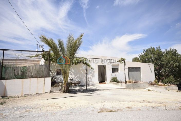 Image No.4-2 Bed Country House for sale