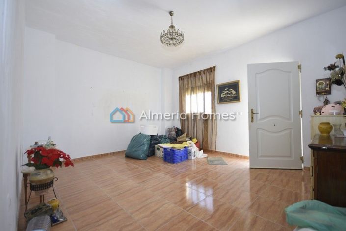 Image No.6-2 Bed Country House for sale