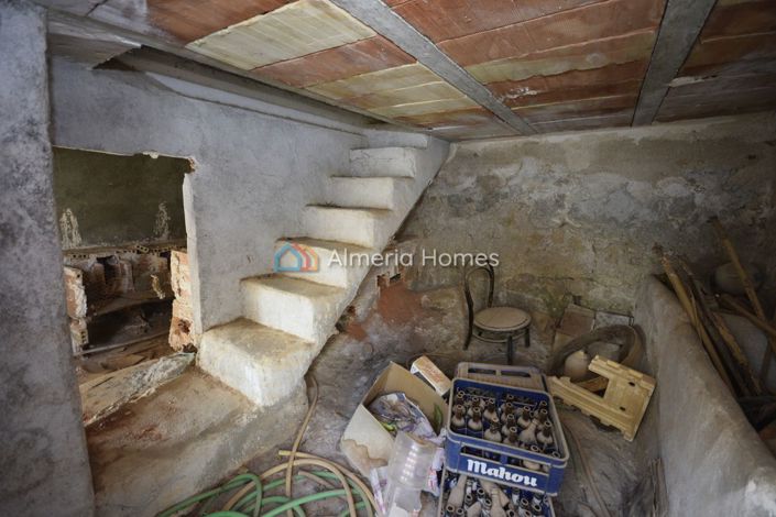 Image No.23-4 Bed Townhouse for sale