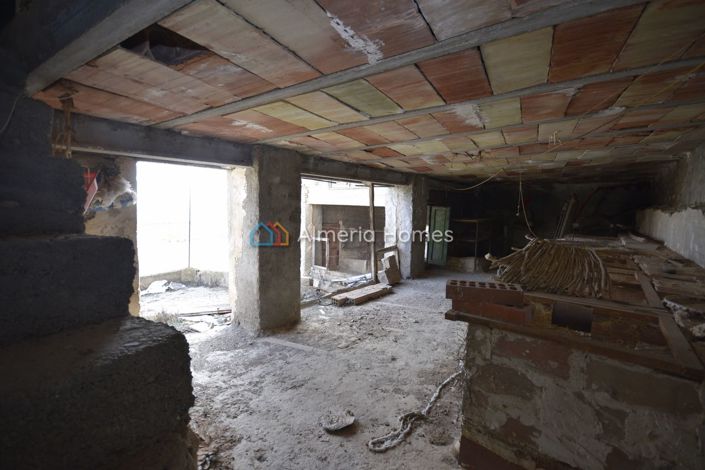 Image No.25-4 Bed Townhouse for sale