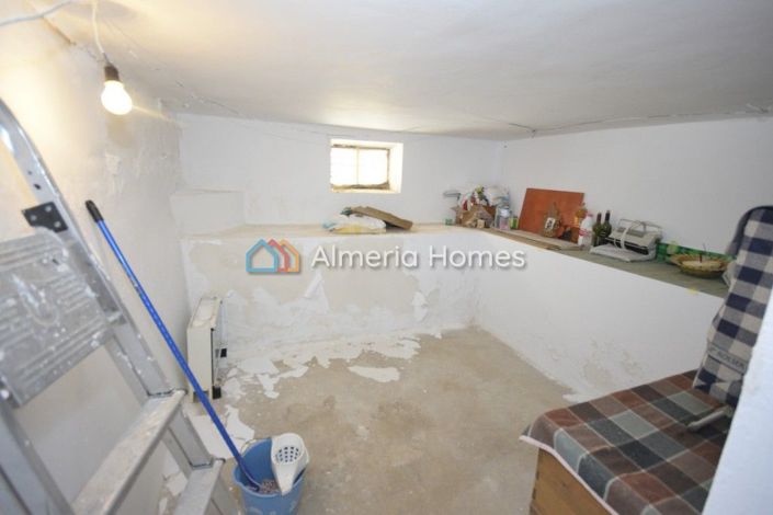 Image No.8-4 Bed Townhouse for sale