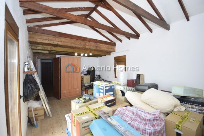 Image No.14-5 Bed Country House for sale