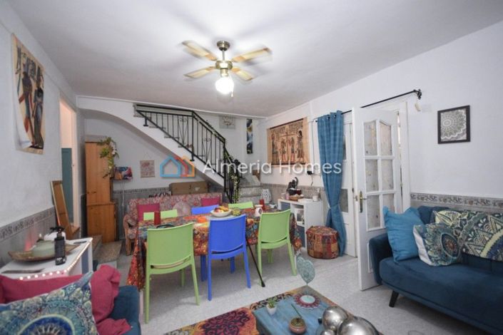 Image No.11-6 Bed Country House for sale