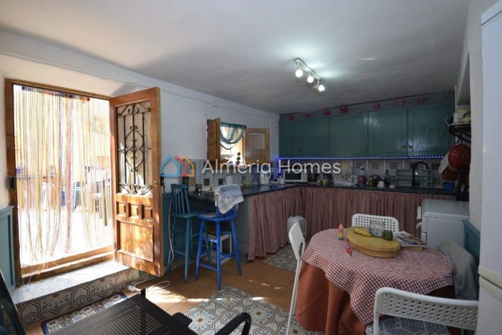 Image No.12-6 Bed Country House for sale