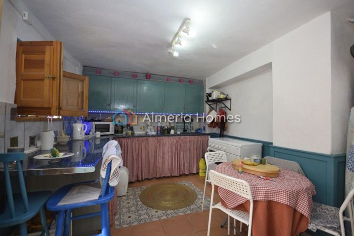 Image No.13-6 Bed Country House for sale