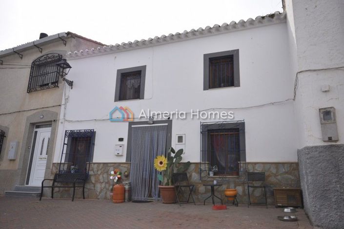 Image No.20-6 Bed Country House for sale