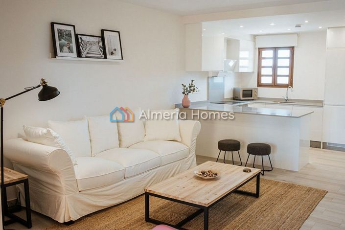 Image No.4-2 Bed Apartment for sale