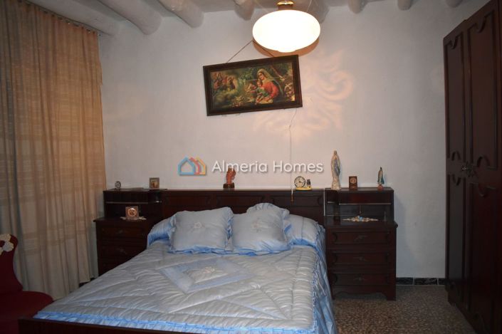 Image No.11-3 Bed Village House for sale