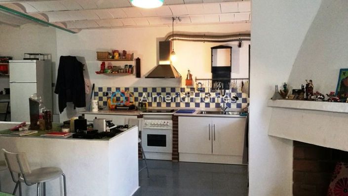 Image No.4-2 Bed Townhouse for sale