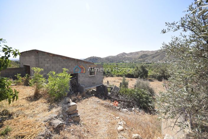 Image No.22-3 Bed Townhouse for sale