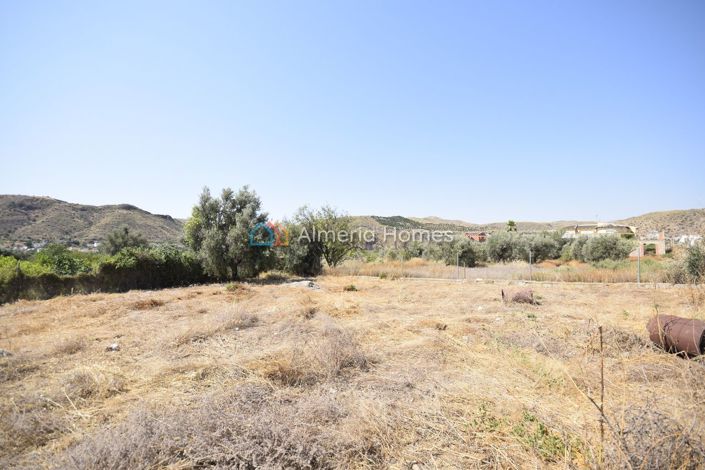 Image No.24-3 Bed Townhouse for sale