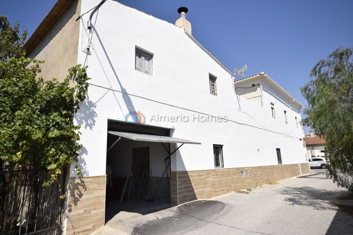 Image No.4-3 Bed Townhouse for sale