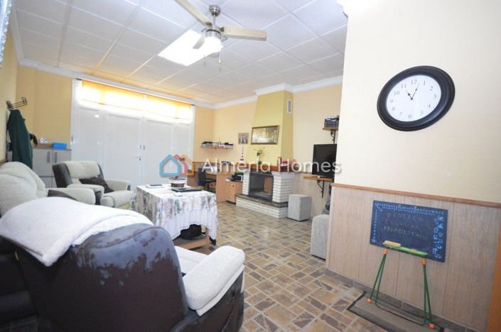 Image No.6-4 Bed Townhouse for sale