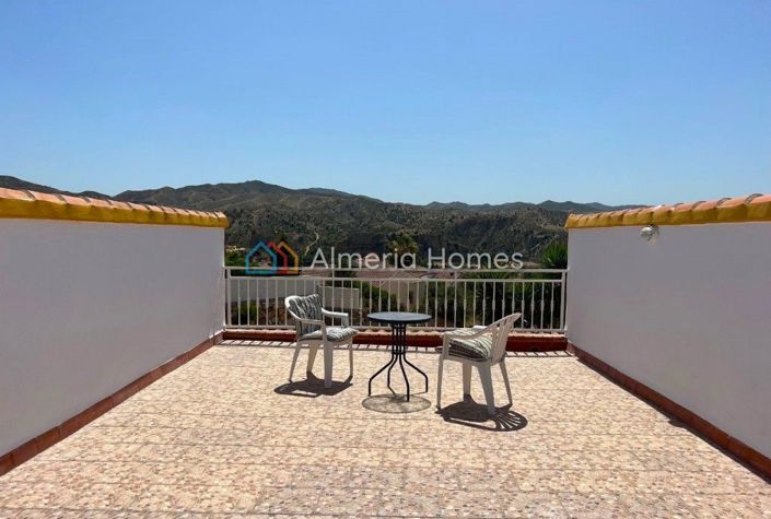 Image No.4-4 Bed Villa for sale