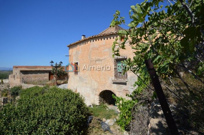 Image No.1-3 Bed Country House for sale