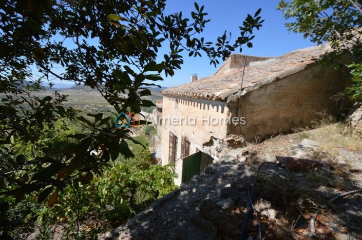 Image No.8-3 Bed Country House for sale