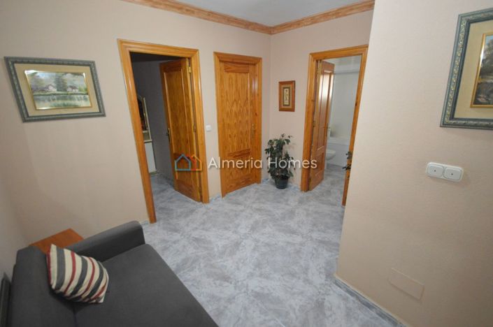 Image No.12-3 Bed Townhouse for sale