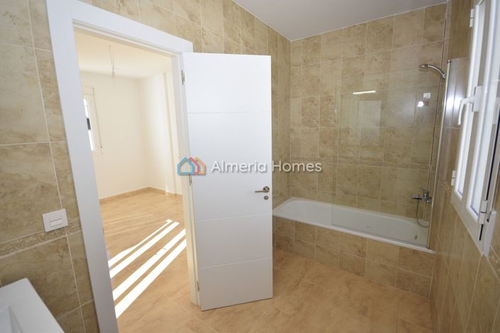 Image No.23-3 Bed Villa for sale