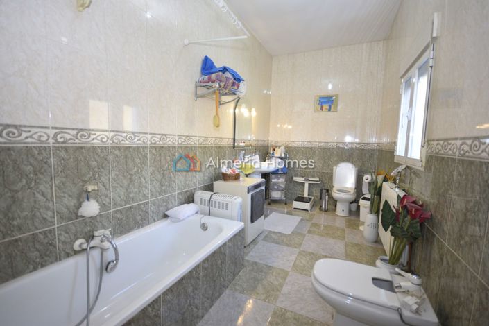 Image No.23-3 Bed Villa for sale