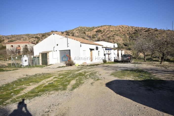 Image No.10-3 Bed Villa for sale