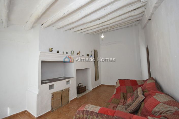 Image No.17-4 Bed Townhouse for sale