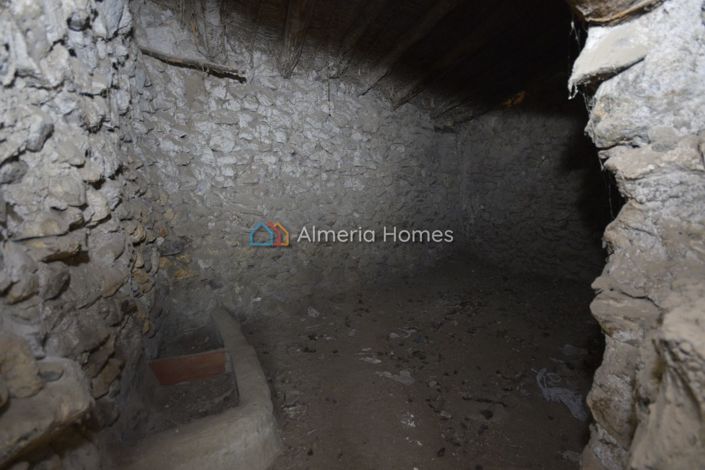 Image No.16-2 Bed Country House for sale