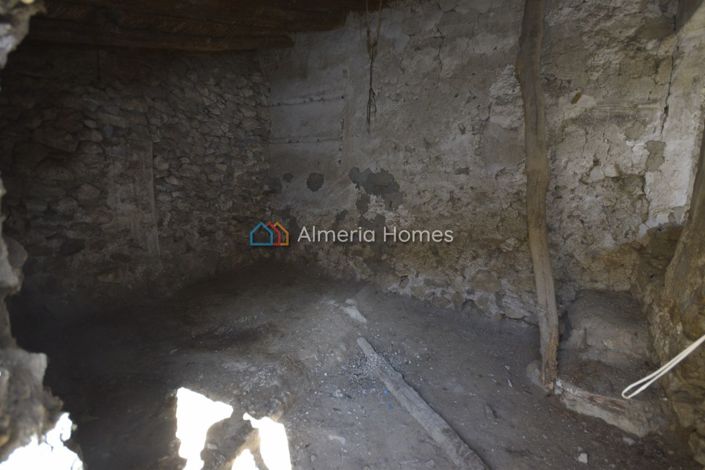 Image No.18-2 Bed Country House for sale