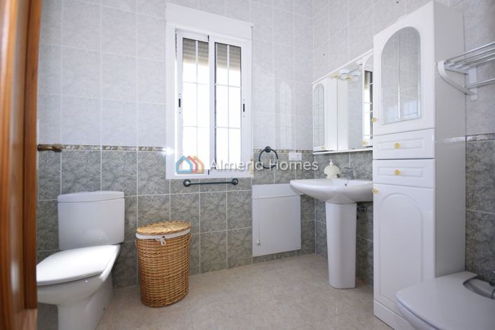 Image No.24-3 Bed Villa for sale