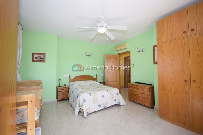 Image No.25-3 Bed Villa for sale