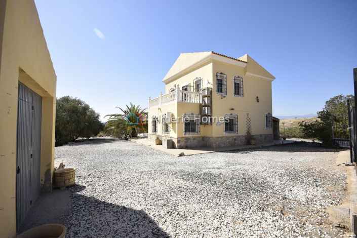 Image No.28-3 Bed Villa for sale