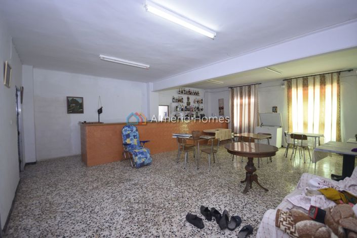 Image No.10-10 Bed Country House for sale