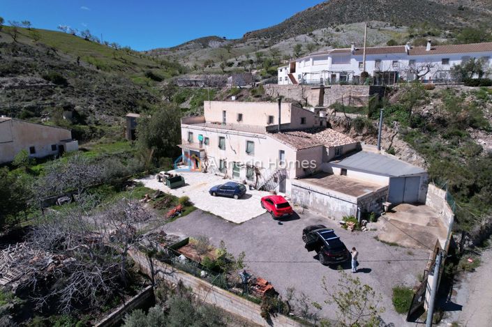 Image No.2-10 Bed Country House for sale