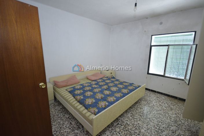 Image No.22-10 Bed Country House for sale