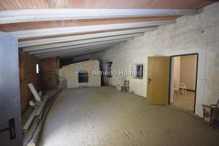 Image No.27-10 Bed Country House for sale