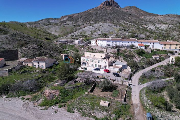 Image No.3-10 Bed Country House for sale