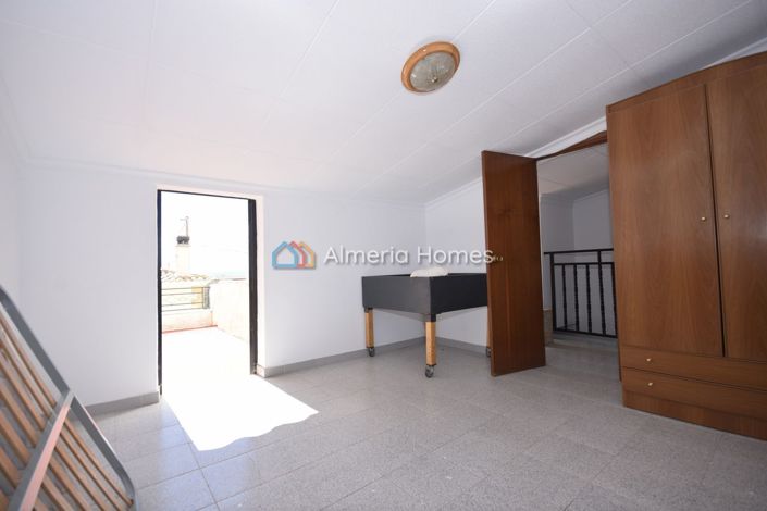 Image No.16-4 Bed Village House for sale