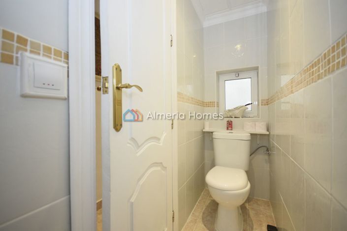 Image No.27-5 Bed Villa for sale